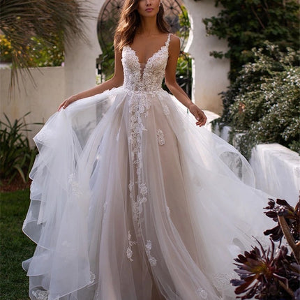 New Slim And Deep V Suspender Light Wedding Dress - 𝓢𝓱𝓸𝓹𝓵𝓮𝓬𝔂