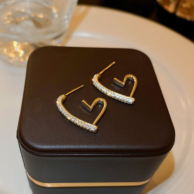 New Trendy Love Heart Earrings Female Light Luxury Minority - 𝓢𝓱𝓸𝓹𝓵𝓮𝓬𝔂