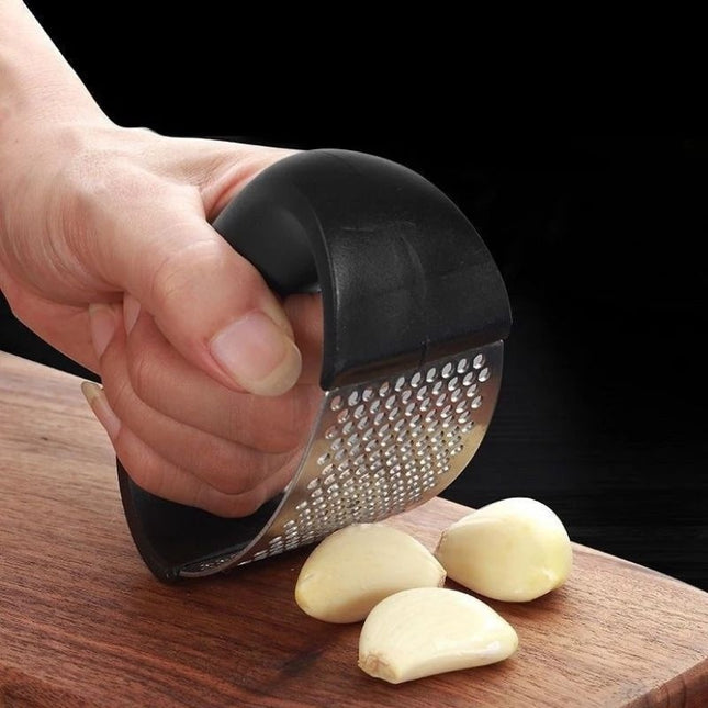 Stainless Steel Garlic Masher Garlic Press Household Manual Curve Fruit Vegetable Tools Kitchen Gadgets - 𝓢𝓱𝓸𝓹𝓵𝓮𝓬𝔂