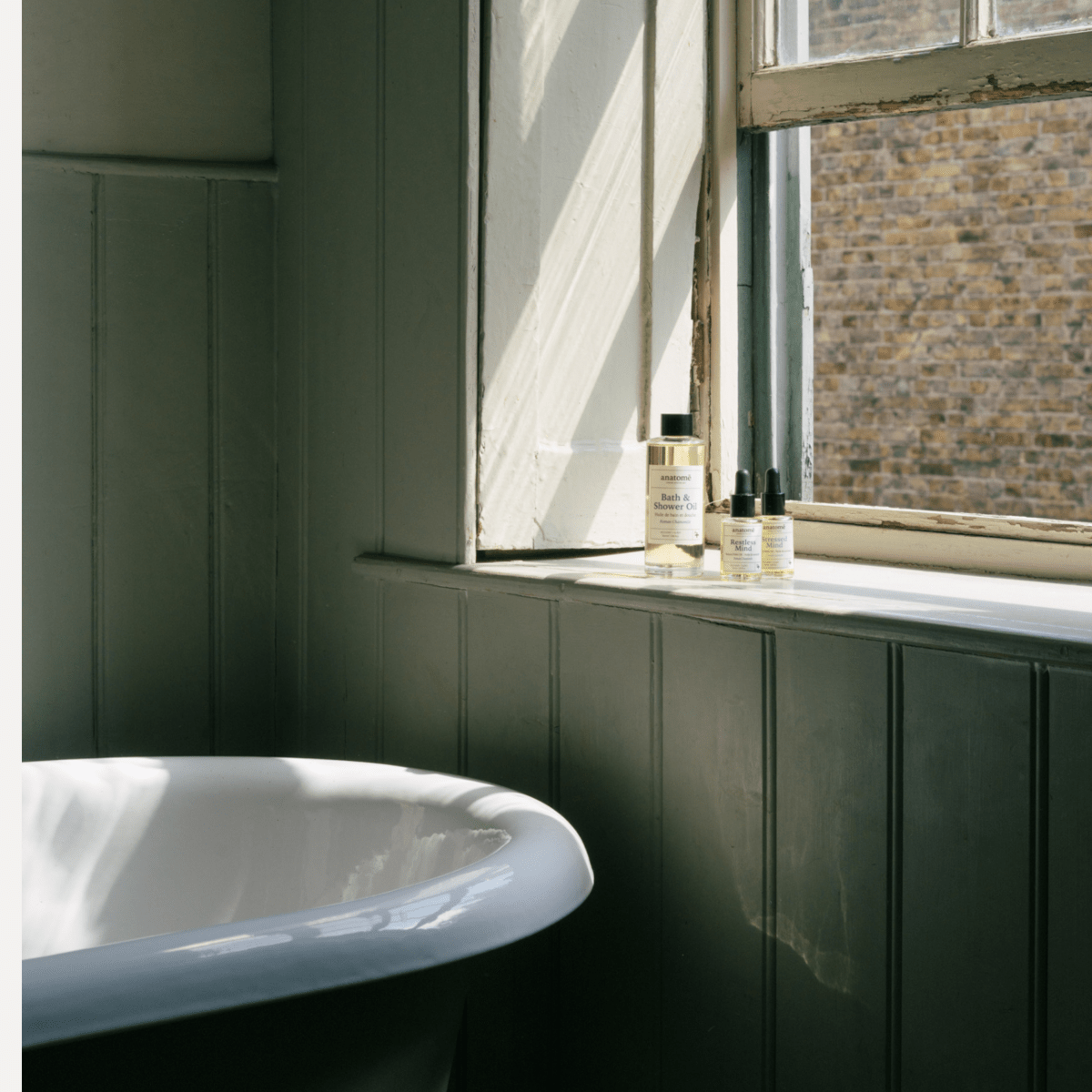 Bath & Shower Oil with Roman Chamomile & Cornish Lavender