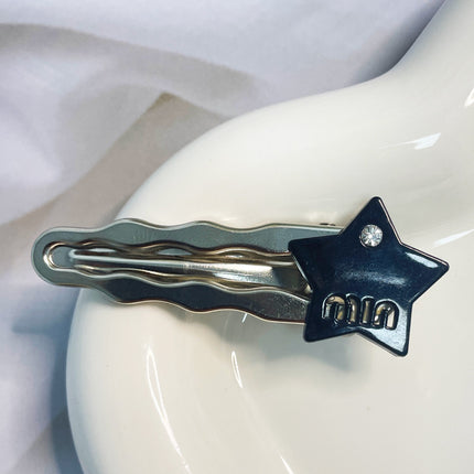 White Love Crystal Duckbill Clip Female Temperament - 𝓢𝓱𝓸𝓹𝓵𝓮𝓬𝔂